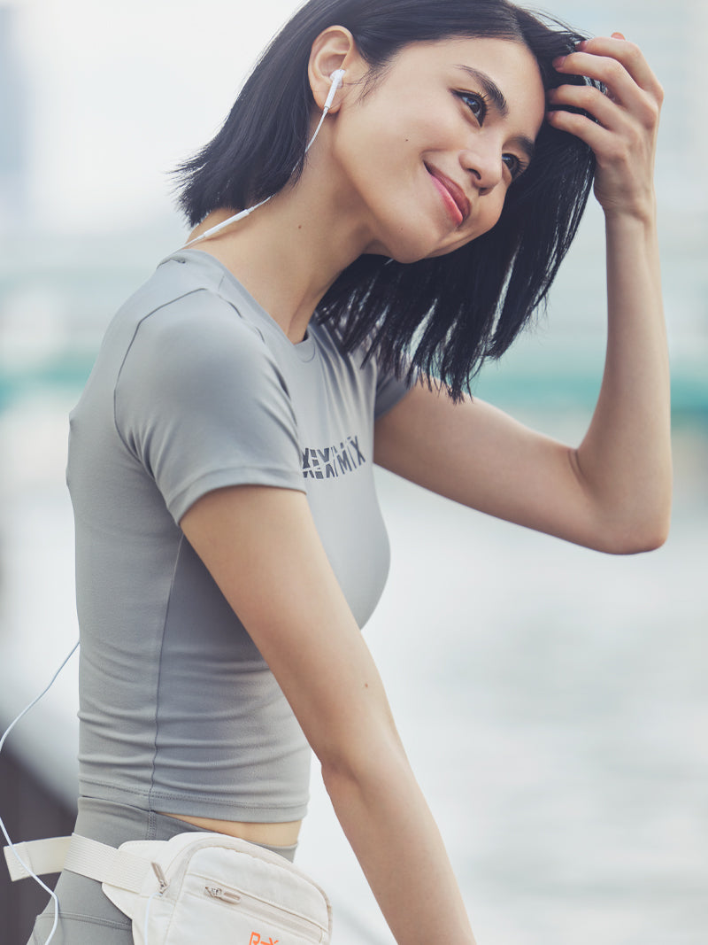 #色_シマー・グレー