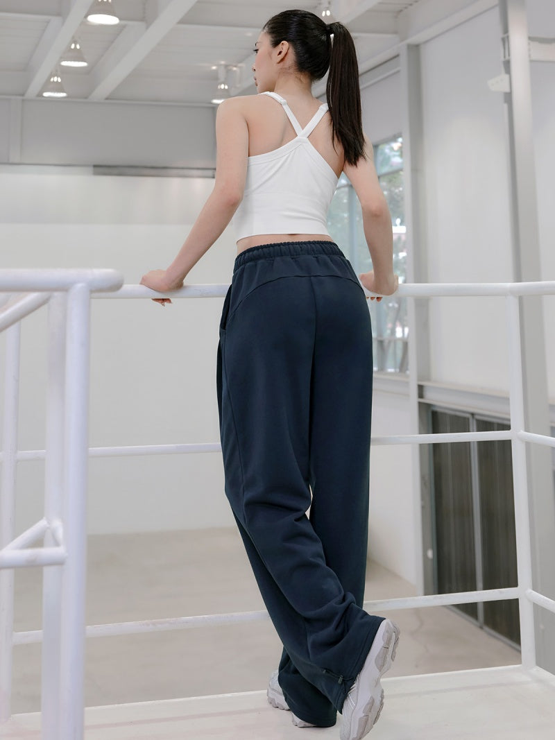 リブ シームレス ロゴ入り クロップド丈 ブラトップ