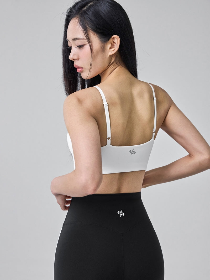 BLACK LABEL シグネチャー パワーライズ V字ストリング ブラトップ (ショート丈)