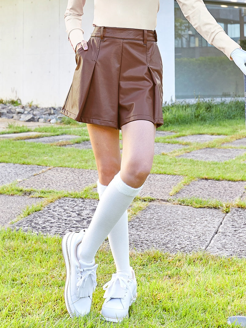 XGFSH04J3 裏起毛 フェイクレザー ショートパンツ