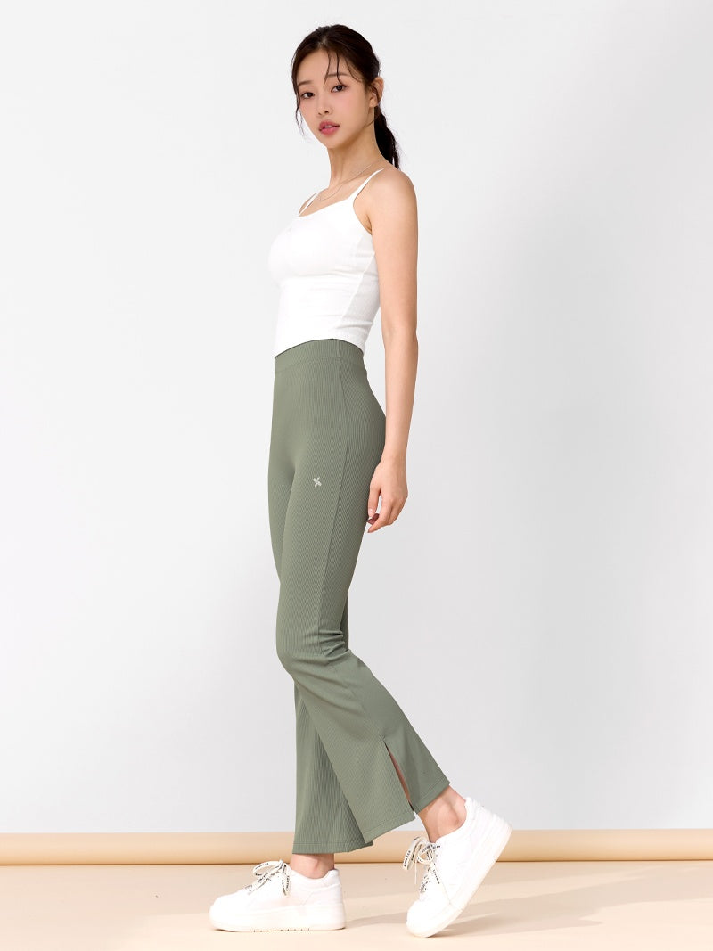 XTFBR01H2 リブ ストレッチ パッド付き キャミソール