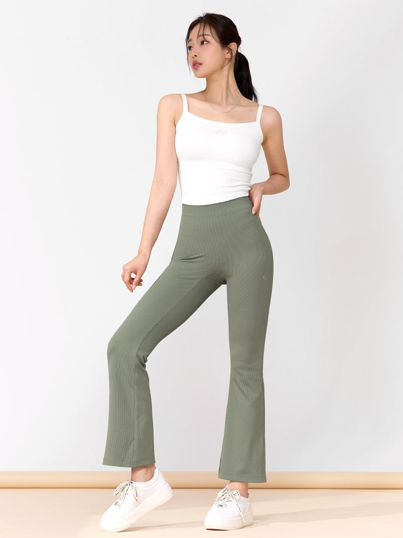 XTFBR01H2 リブ ストレッチ パッド付き キャミソール