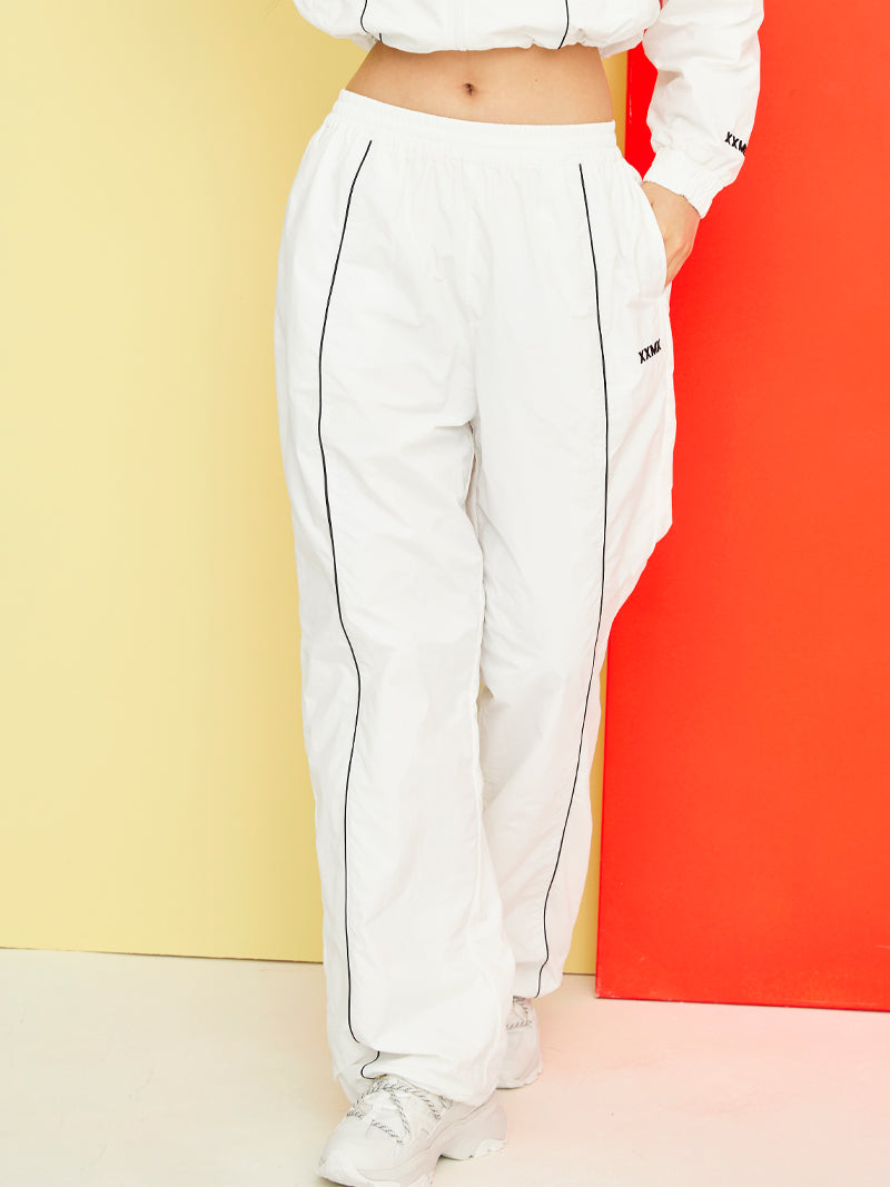 #色_アイボリー