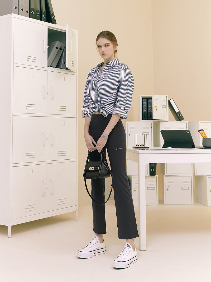 #色_エボニー・グレー