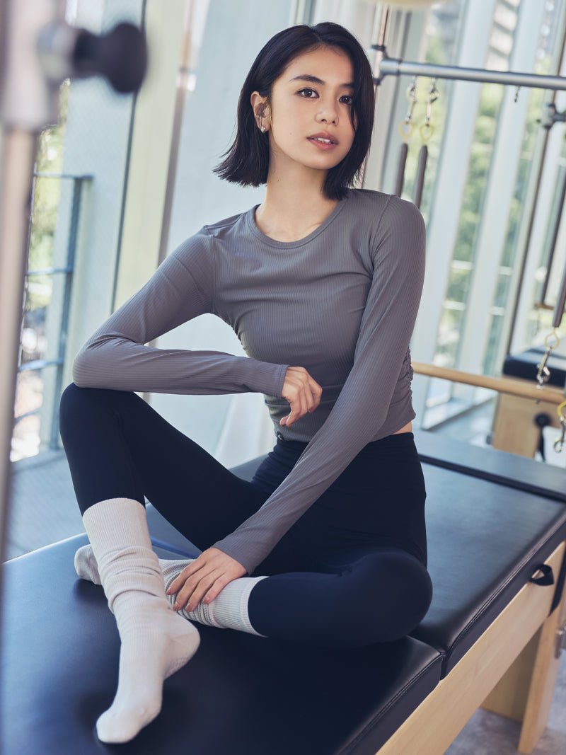 XWFLT05J3 サイドシャーリング入り クロップド丈 長袖