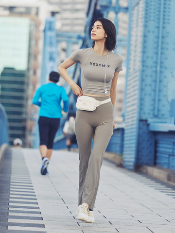 BLACK LABEL シグネチャー パワーライズ フレアレギンス ショート丈