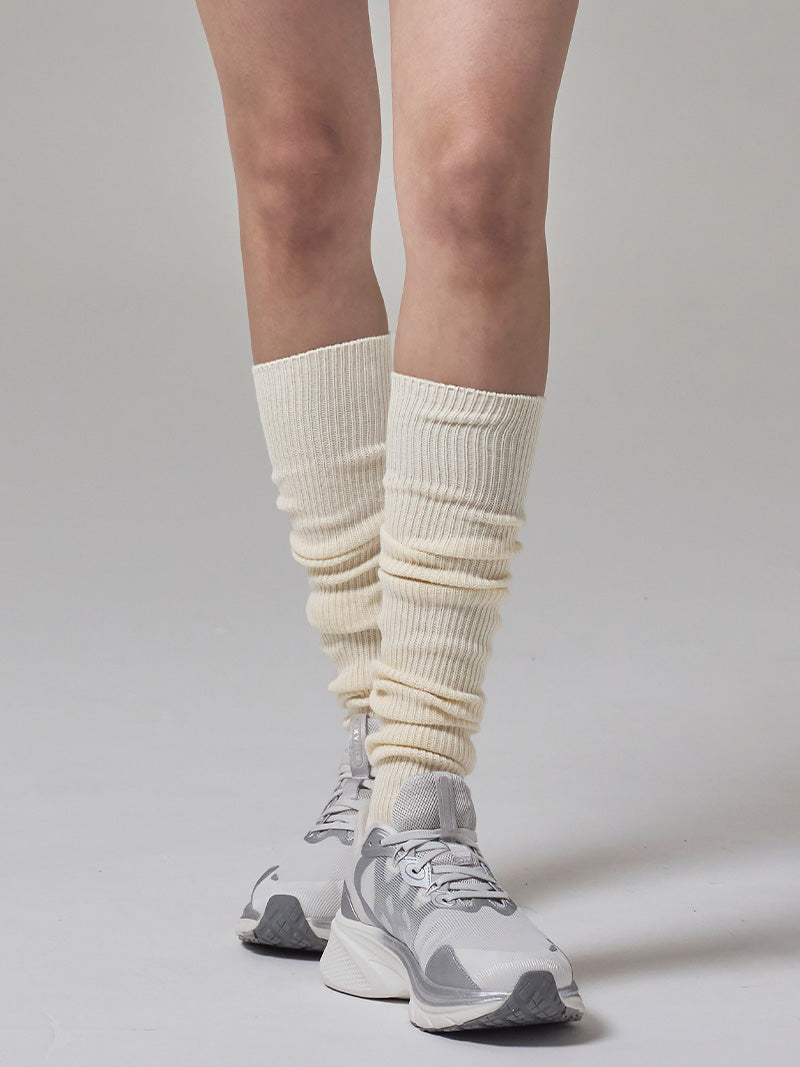 #色_アイボリー