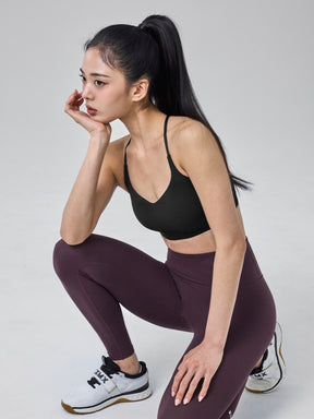 立体ロゴ入り ハードネック ブラトップ