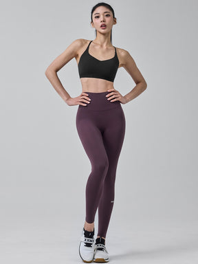 立体ロゴ入り ハードネック ブラトップ