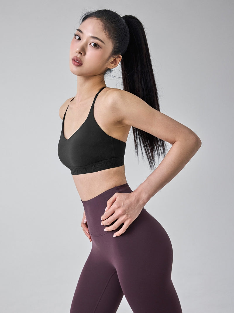 立体ロゴ入り ハードネック ブラトップ