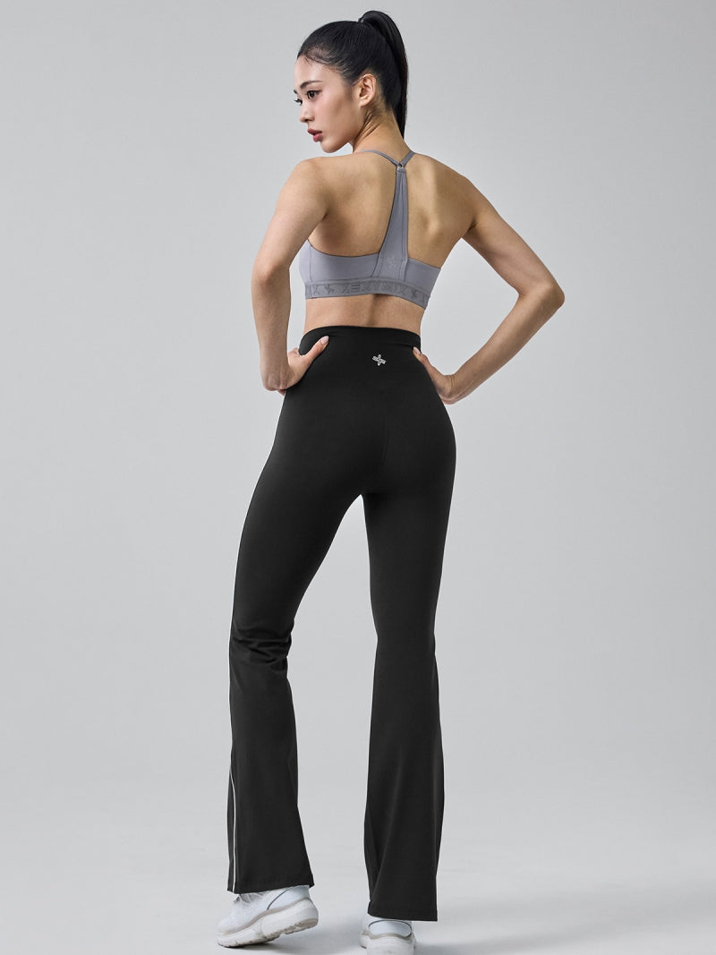 立体ロゴ入り ハードネック ブラトップ