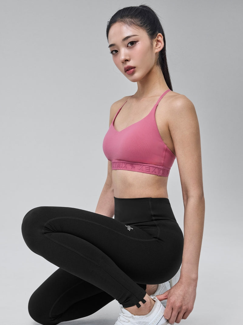 立体ロゴ入り ハードネック ブラトップ