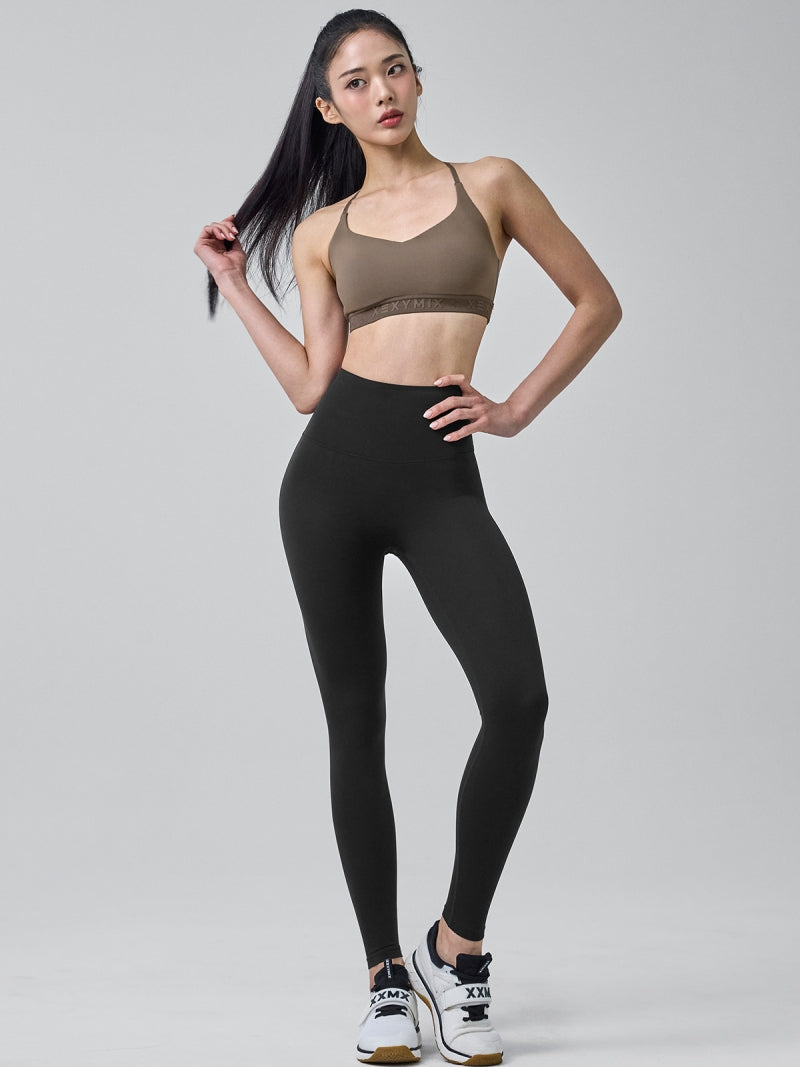 立体ロゴ入り ハードネック ブラトップ