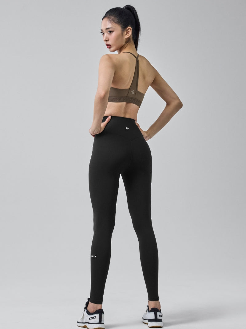 立体ロゴ入り ハードネック ブラトップ