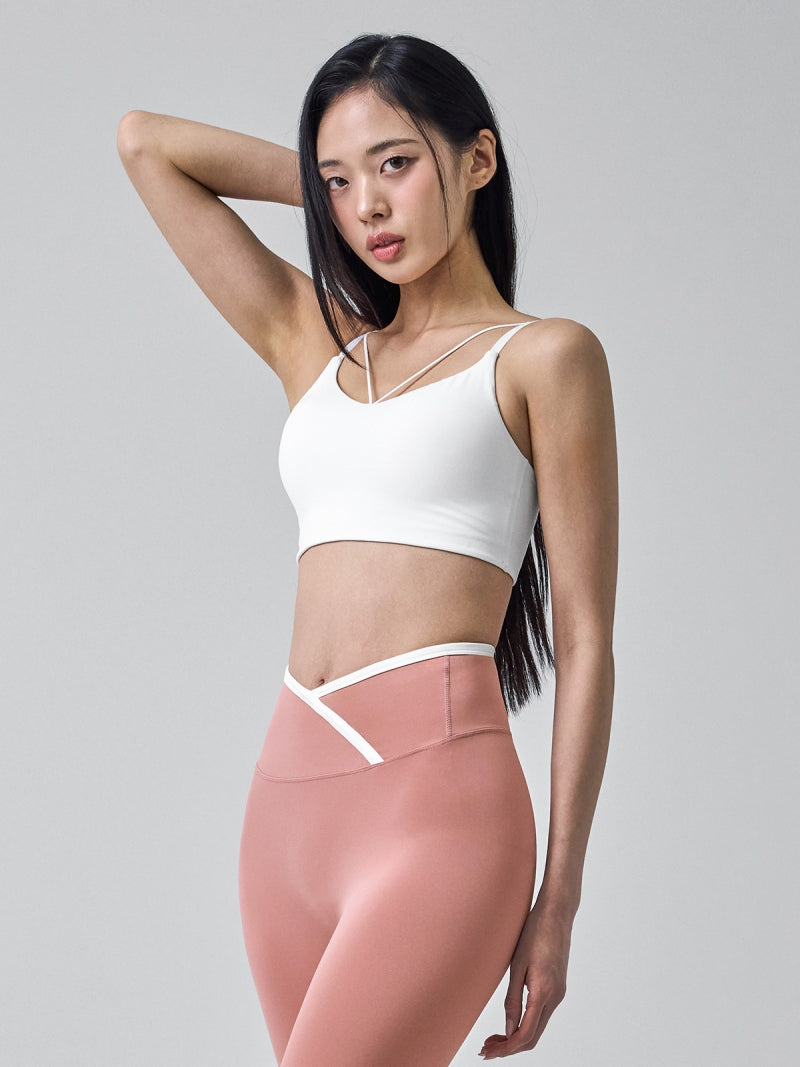 BLACK LABEL シグネチャー パワーライズ V字ストリング ブラトップ (ショート丈)