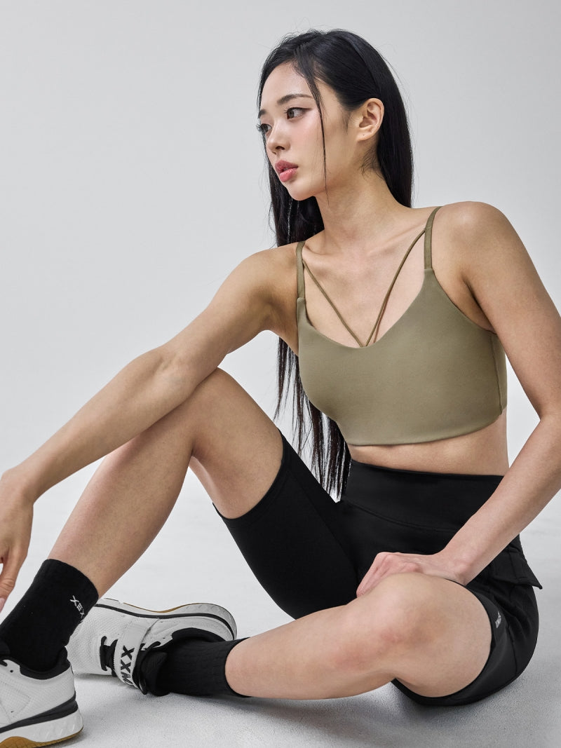 BLACK LABEL シグネチャー パワーライズ V字ストリング ブラトップ (ショート丈)