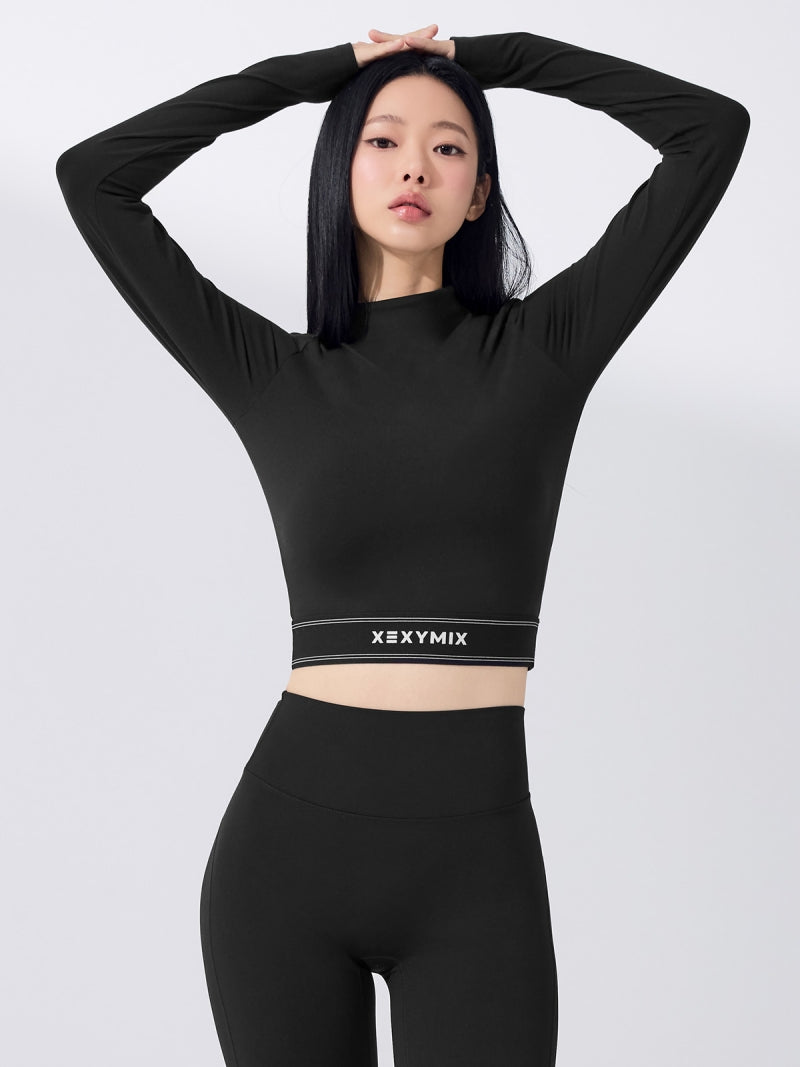 ロゴ入りバンド モックネック  クロップド丈 長袖