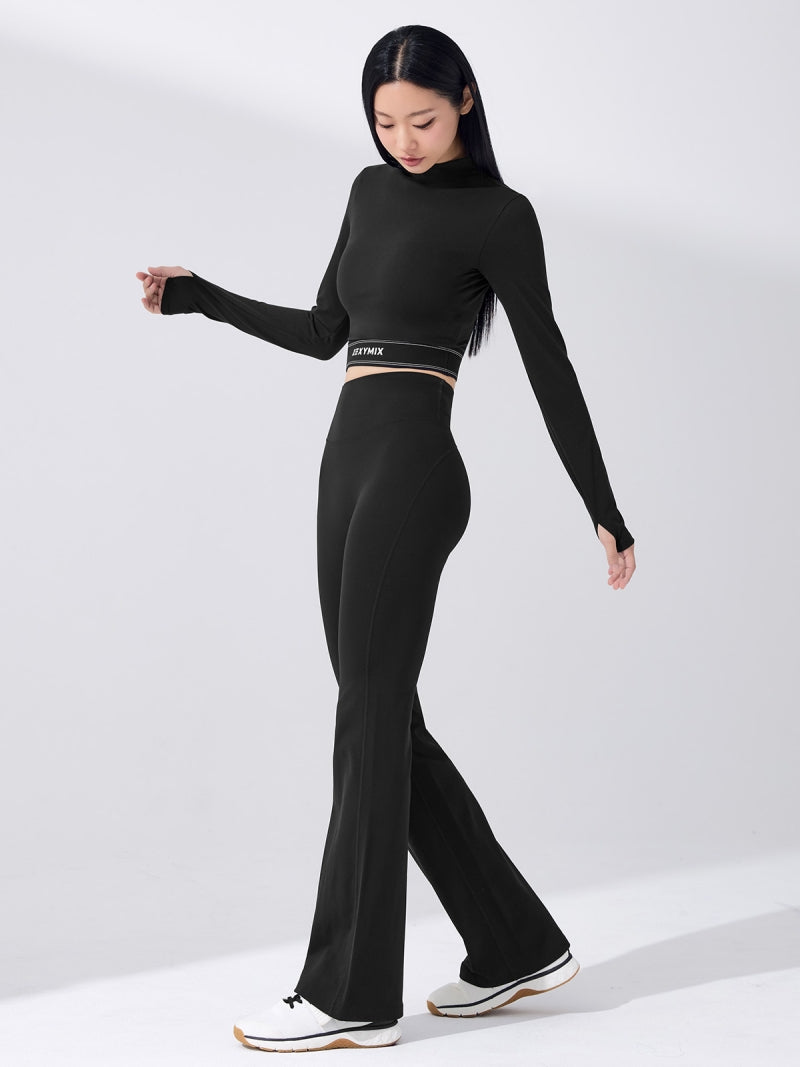 ロゴ入りバンド モックネック  クロップド丈 長袖