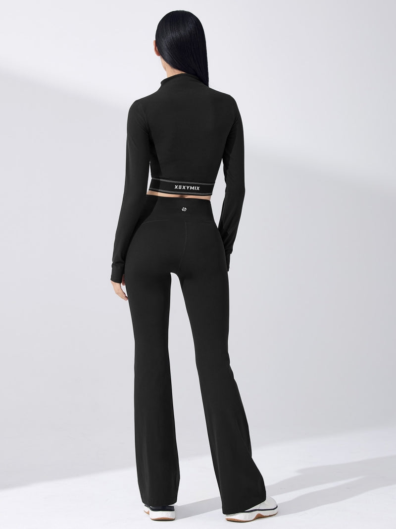 ロゴ入りバンド モックネック  クロップド丈 長袖