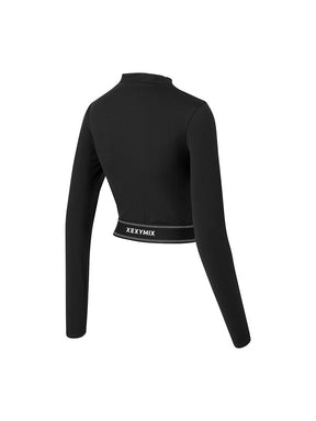 ロゴ入りバンド モックネック  クロップド丈 長袖