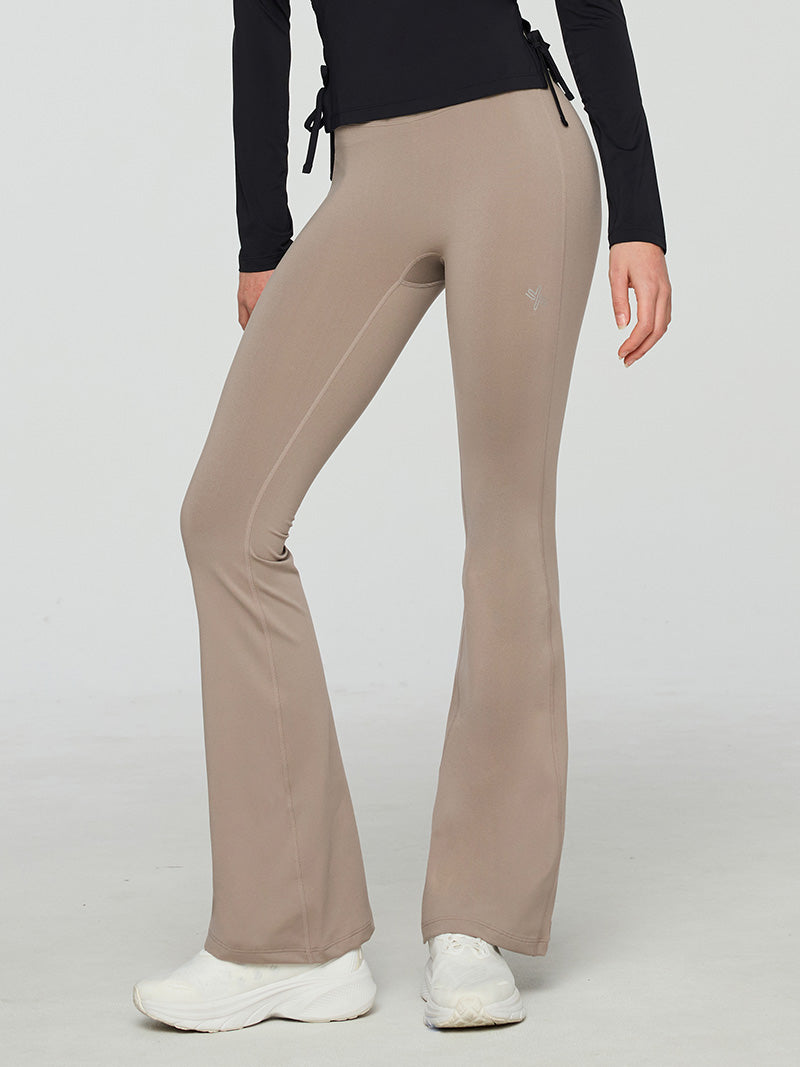 #色_グレイシー・ブラウン