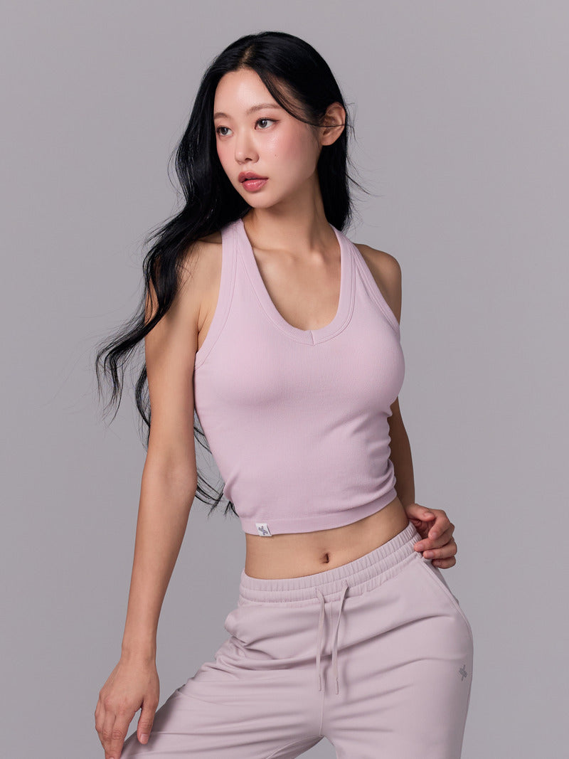 エッセンシャル シームレス Vネック タンクトップ パッド付き