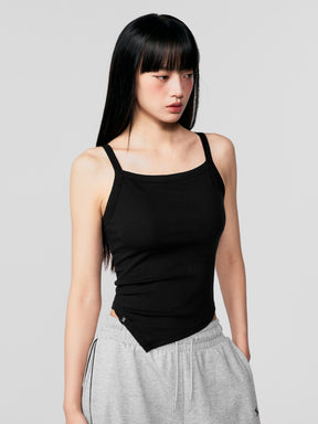 アシンメトリー リブ パッド付き クロップド丈 トップ