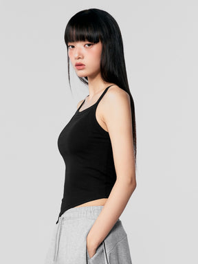 アシンメトリー リブ パッド付き クロップド丈 トップ