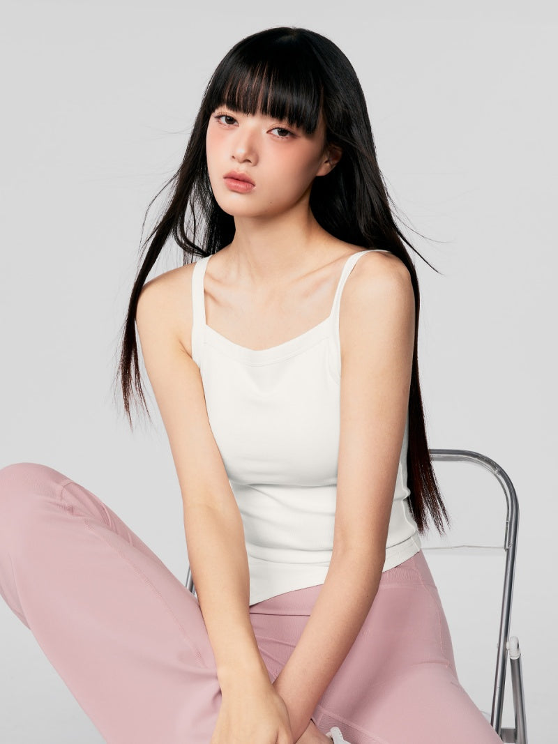 アシンメトリー リブ パッド付き クロップド丈 トップ
