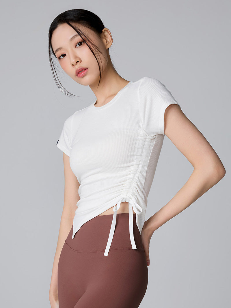 #色_アイボリー