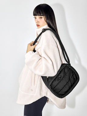 中綿入り キルティング クロスバッグ